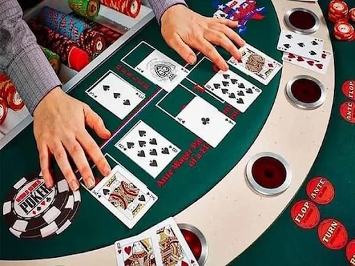 Đánh bài Poker ăn tiền cược hấp dẫn